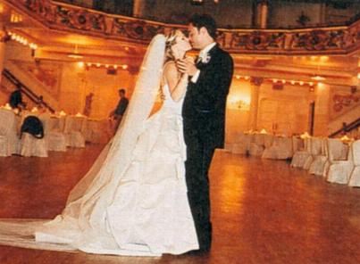 artie0020.jpg - Terri and Artie on their wedding day - September 7, 2001