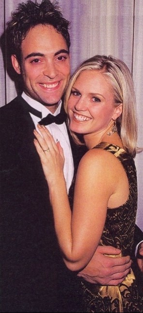 artie0025.jpg - Terri and Artie at a Proctor & Gamble holiday party in 2001 (Photo by Steven Bergman)