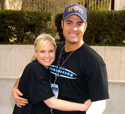 artie0038.jpg - Terri and Artie at a March of Dimes walkathon on April 25, 2004 in NYC