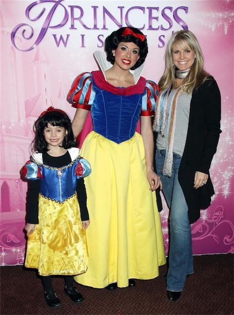 children0034.jpg - Terri with her daughter Julia at the Disney On Ice's 'Princess Wishes' opening night at Madison Square Garden on January 21, 2011 in New York City
