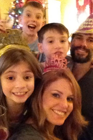 children0058.jpg - Terri with Keira, Aidan, Roman, and Austin on New Years Eve 2013 - courtesy of Terri's Twitter page
