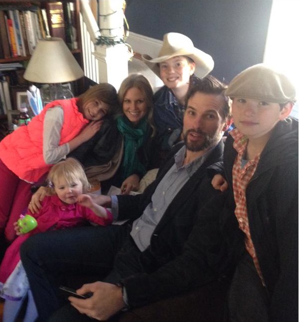 children0068.jpg - Terri with Keira, Julia, Aidan, Roman, and Austin in April 2015 - courtesy of Terri's Twitter page