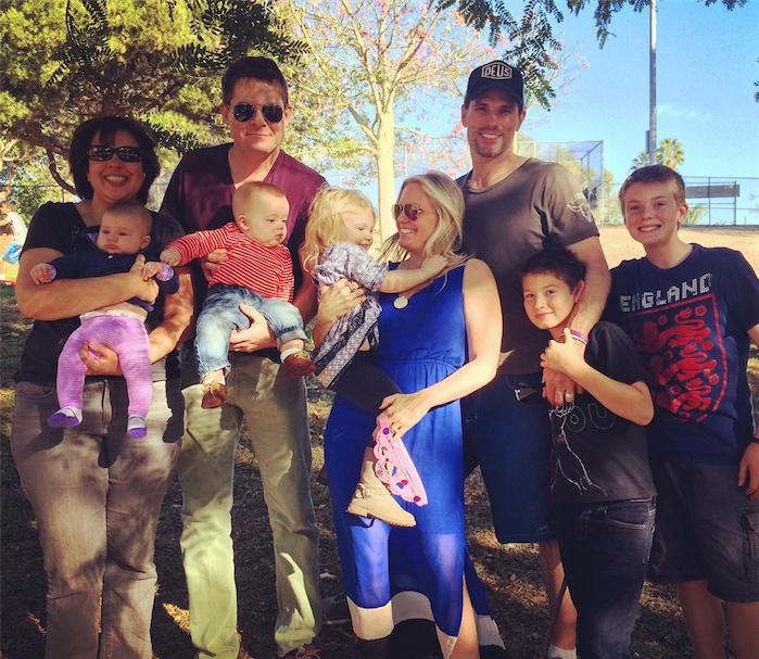 children0074.jpeg - Terri with  Julia, Morgan, Aidan, Roman, Austin  and Trent Dawson in November 2015 - courtesy of Terri's Instagram page