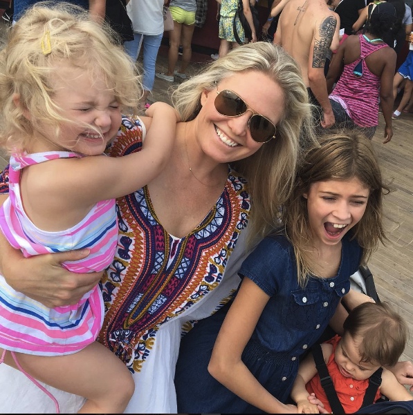 children0079.jpg - Terri with Julia, Keira and Morgan in August 2016 - courtesy of Terri's Instagram page