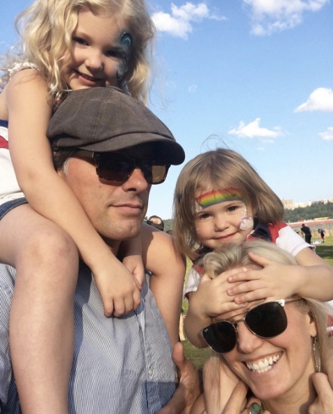 children0086.jpg - Terri with Keira, Morgan, and Austin in August 2017 - courtesy of Terri's Instagram page