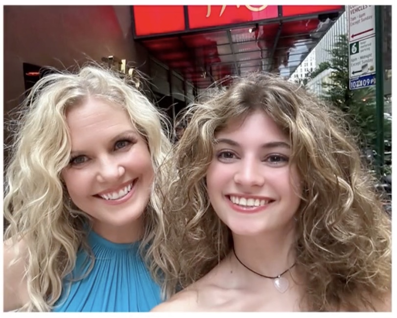 children0103.jpg - Terri with Julia