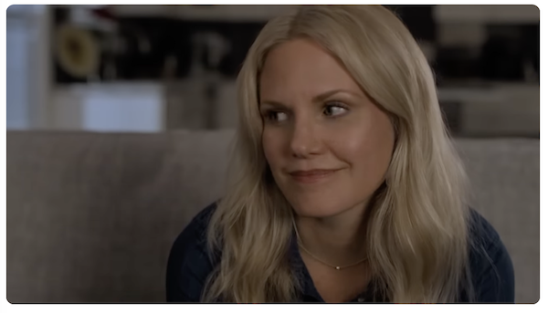 2019_play_the_flute_09.png - Terri Conn in Play The Flute (2019)