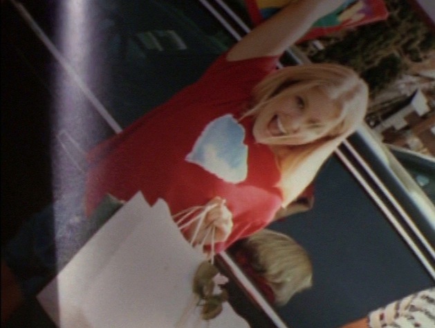 Profiler_4.jpg - Terri Conn in the televison show "Profiler" (episode title 'Night Dreams' - November 16, 1996)