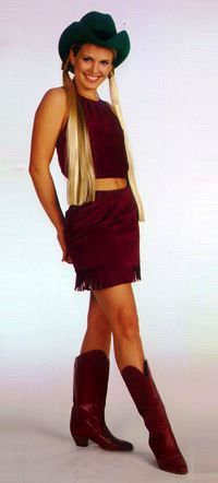 t0051.jpg - Terri in 2000