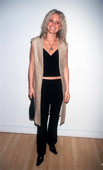 t0081b.jpg - Terri at the Soap Opera Digest 25th Anniversary Party at Studio 3 in New York on February 1, 2001 (Photo by Andrea Renault)