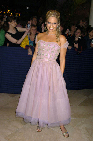 t0229.jpg - Terri at the 32nd Annual Daytime Emmy Awards on May 20, 2005 in New York City (Thanks to 'Julie Pinson Online' for this picture)