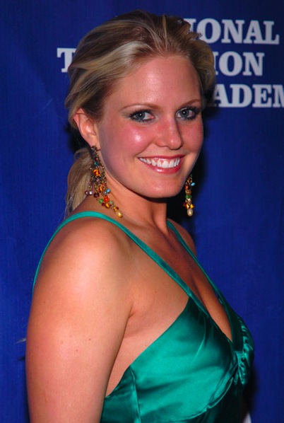 t0261.jpg - Terri at the 33rd Annual Creative Arts Daytime Emmy Awards at the Marriot Marquis Hotel on April 22, 2006 in New York City (Thanks to 'Julie Pinson Online' for this picture)