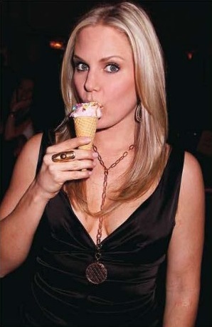 t0503.jpg - Terri at the '6th Annual Casino For A Cure - To Benefit the Crohn's & Colitis Foundation of America' held at The Crystal Plaza on April 22, 2010 (photo by Steven Bergman)