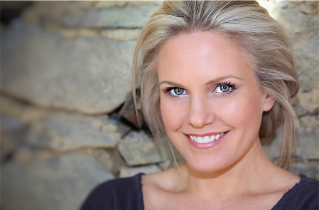 t0681.jpg - Terri in 2017 (photo by Ketty Benne)