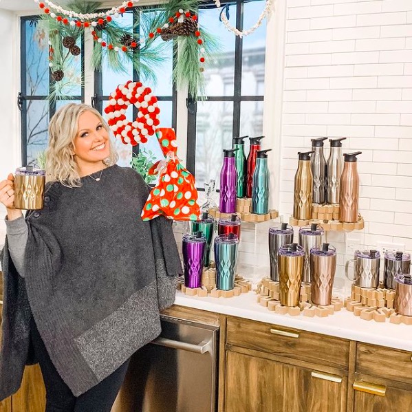 t0747.jpg - Terri in December 2020 - courtesy of Terri's Instagram page